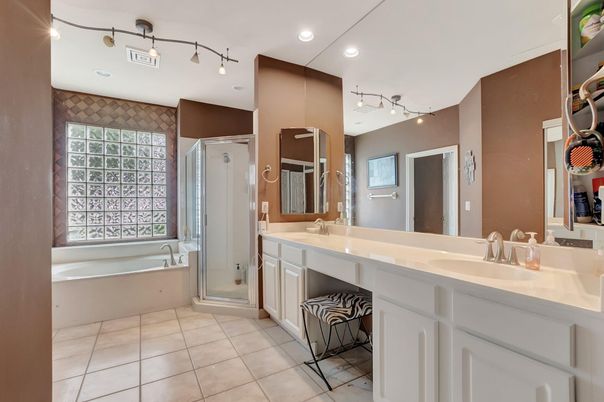 Bathroom, Interior, Recessed Lighting