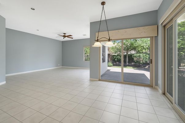Empty room, Interior, Pendant Lights, Recessed Lighting