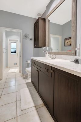 Bathroom, Dual Sink Vanities, Interior