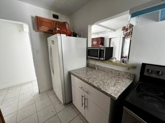 Chandelier, Interior, Kitchen