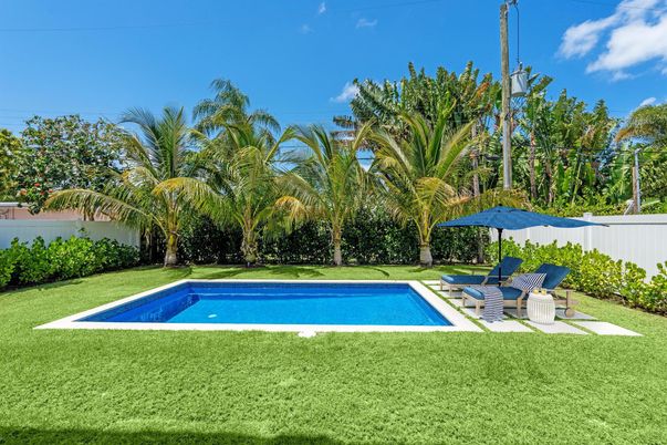 Backyard, Exterior, Pool