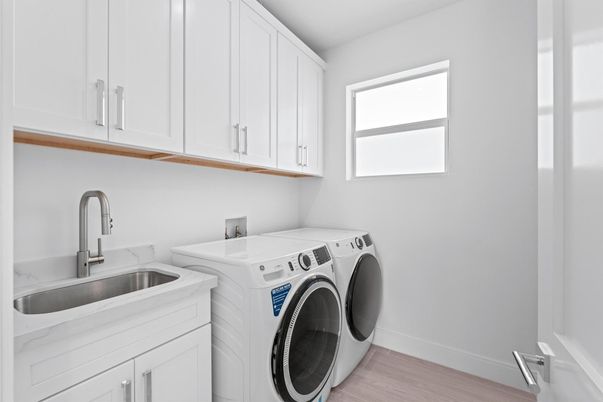 Interior, Washer, Wood Texture Flooring