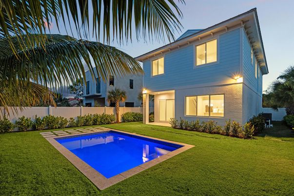 Backyard, Exterior, Pool