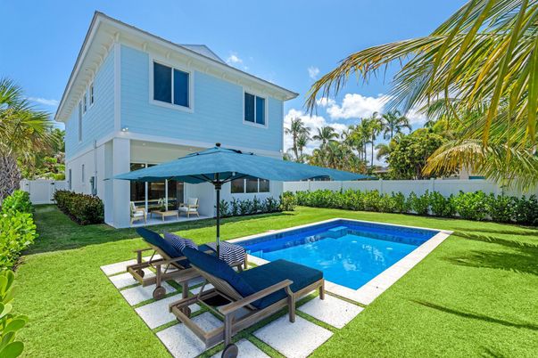 Backyard, Exterior, Pool