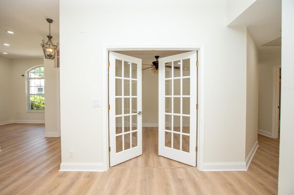 Interior, Pendant Lights, Recessed Lighting, Wood Texture Flooring