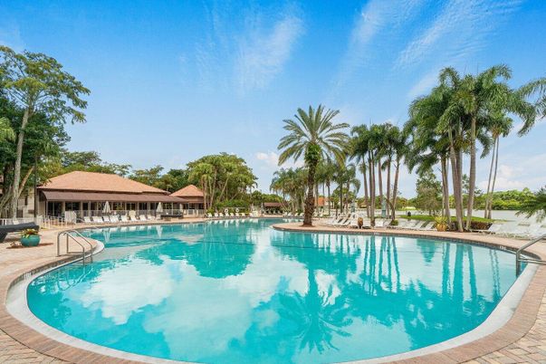 Exterior, Pool, Water