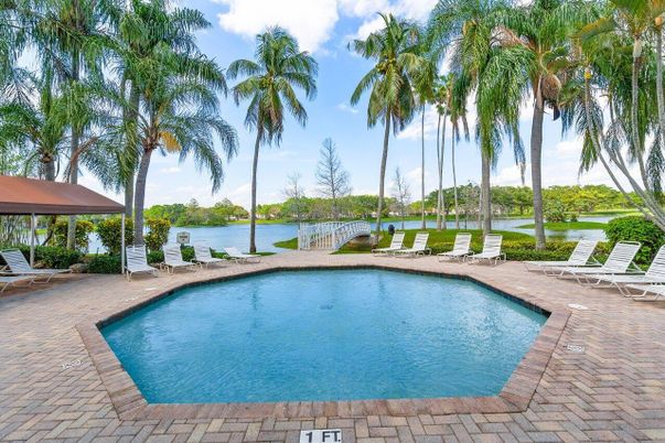 Exterior, Pool, Water