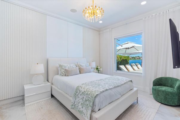 Bedroom, Interior, Pendant Lights, Recessed Lighting, Water
