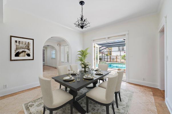 Dining room, Interior, Pendant Lights, Pool