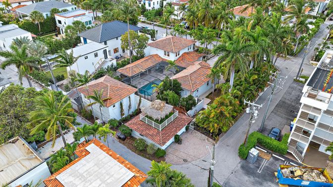Exterior, Drone
