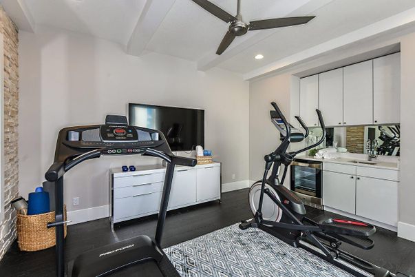Fitness Equipment, Interior, Recessed Lighting, Wood Texture Flooring
