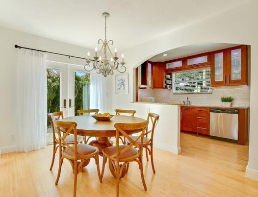 Chandelier, Dining room, Interior, Kitchen, Recessed Lighting, Stainless Steel Appliances, Wood Texture Flooring
