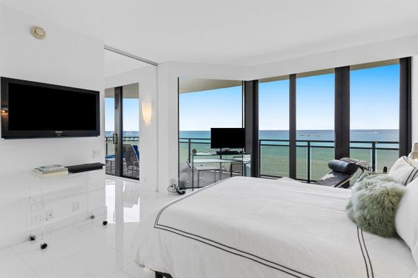 Bedroom, Interior, Water