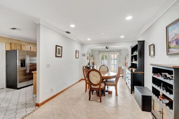Dining room, Interior, Kitchen, Recessed Lighting