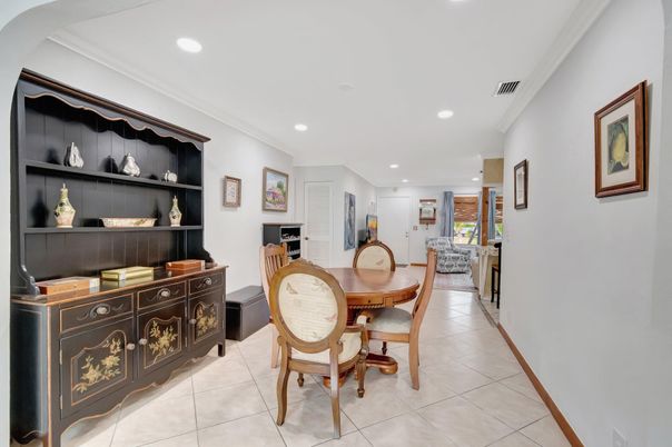 Dining room, Interior, Recessed Lighting