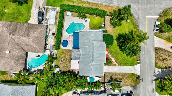 Exterior, Drone