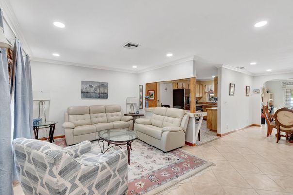 Dining room, Interior, Kitchen, Living room, Recessed Lighting