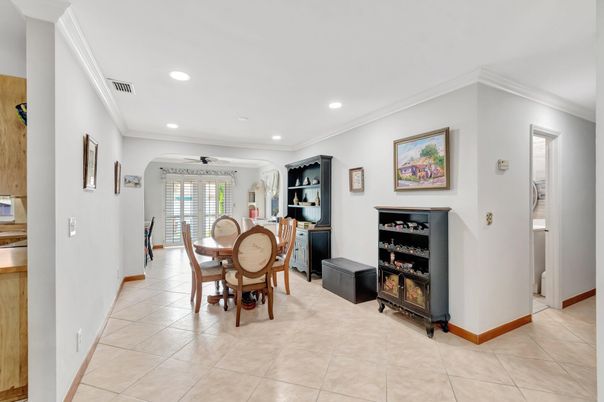 Dining room, Interior, Recessed Lighting