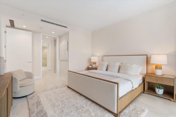 Bedroom, Interior, Recessed Lighting