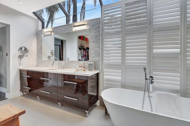 Bathroom, Free Standing Baths, Interior, Recessed Lighting