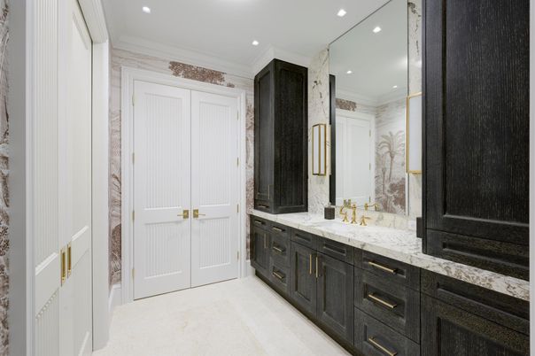 Bathroom, Dual Sink Vanities, Interior, Recessed Lighting