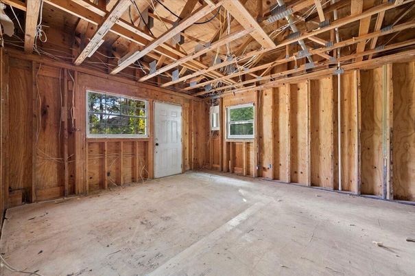 Empty room, Interior, Wooden Beams, Wooden Ceilings, Wooden Walls