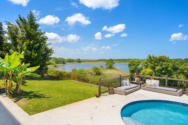 Exterior, Pool, Water