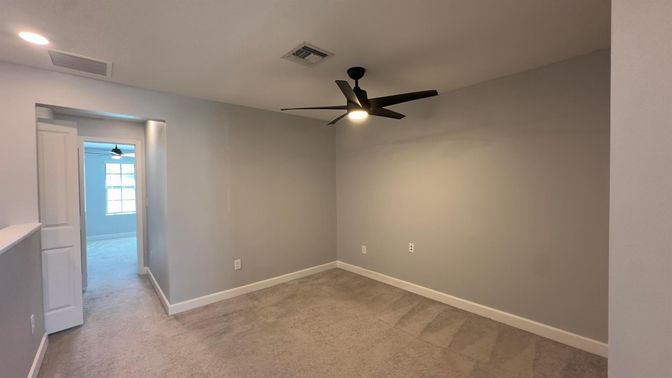 Empty room, Interior, Recessed Lighting