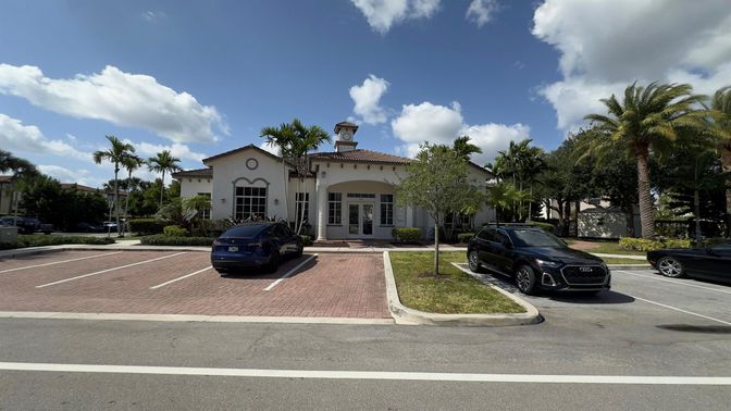 Exterior, Facade, Spanish Mediterranean