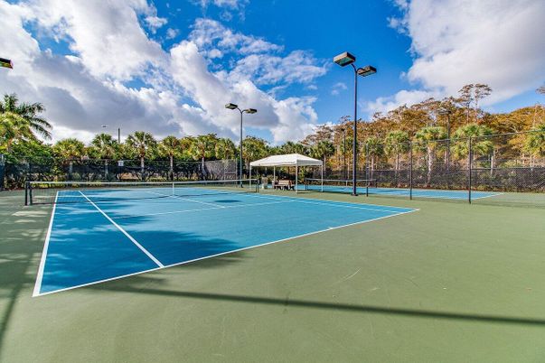 Exterior, Tennis Courts