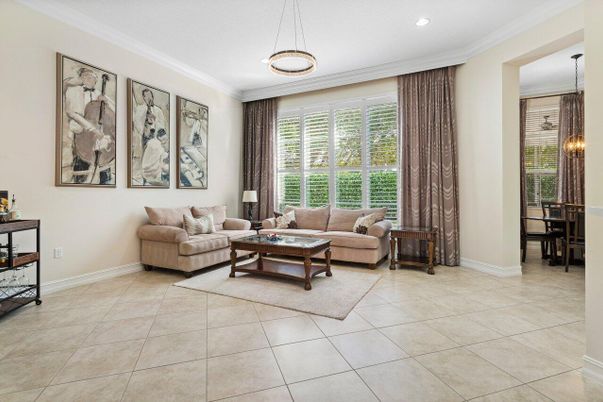 Interior, Living room, Pendant Lights, Recessed Lighting