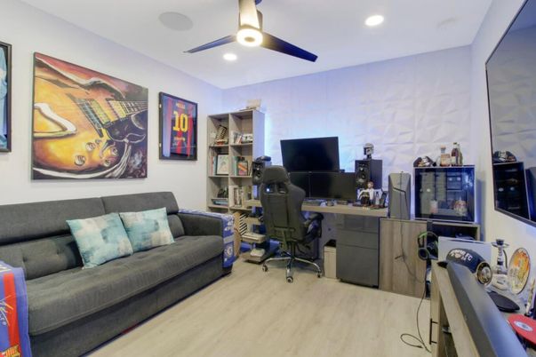 Home Office, Interior, Recessed Lighting, Wood Texture Flooring