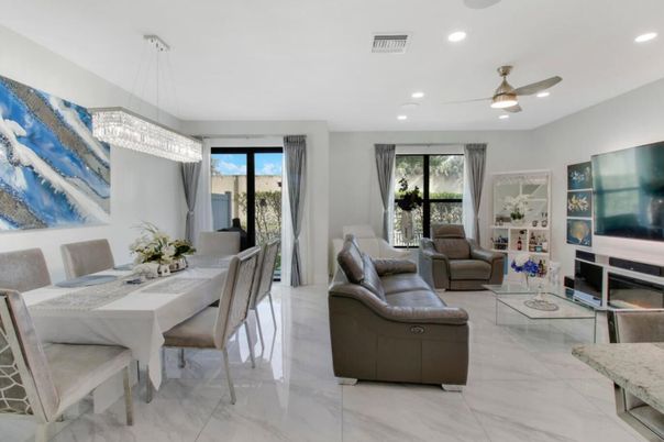 Chandelier, Dining room, Interior, Living room, Marble, Recessed Lighting