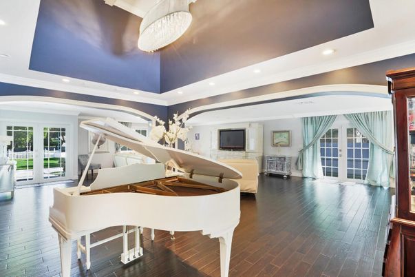 Fireplace, Interior, Piano, Recessed Lighting, Wood Texture Flooring