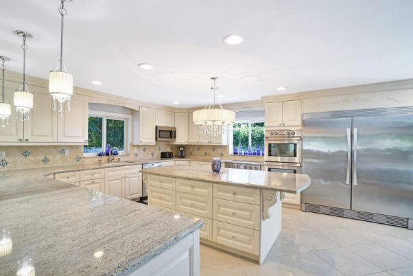 Interior, Kitchen, Pendant Lights, Recessed Lighting, Stainless Steel Appliances