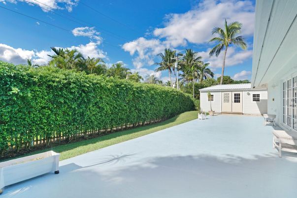 Backyard, Exterior
