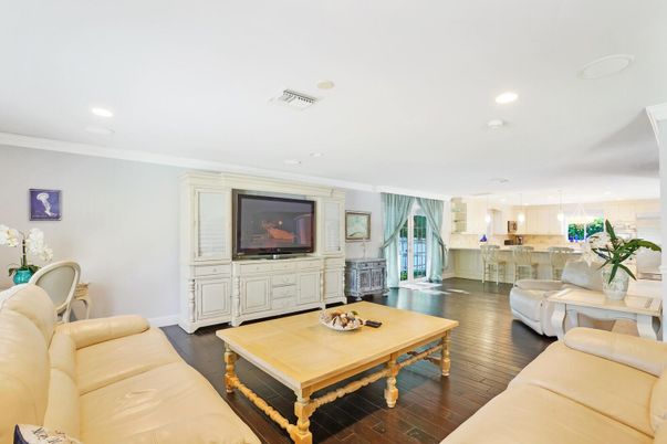 Interior, Kitchen, Living room, Pendant Lights, Recessed Lighting, Wood Texture Flooring