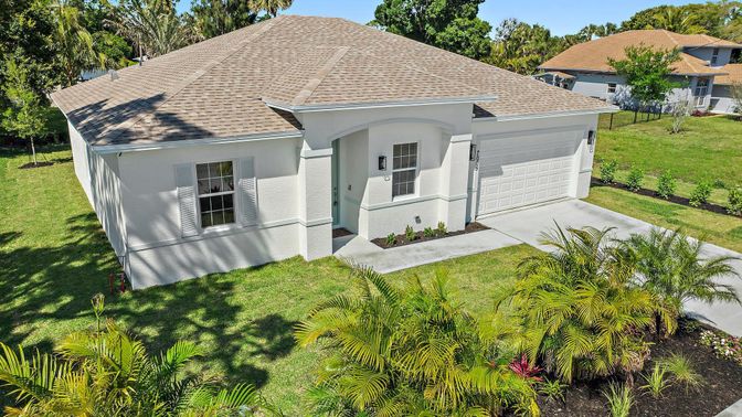 Attached, Backyard, Exterior, Facade, French Provincial