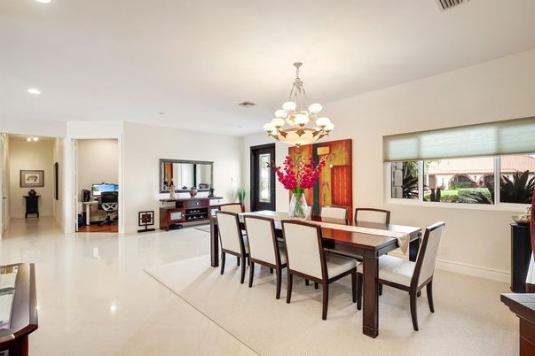 Chandelier, Dining room, Interior, Recessed Lighting