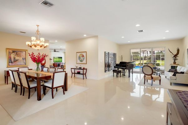 Chandelier, Dining room, Interior, Living room, Piano, Recessed Lighting