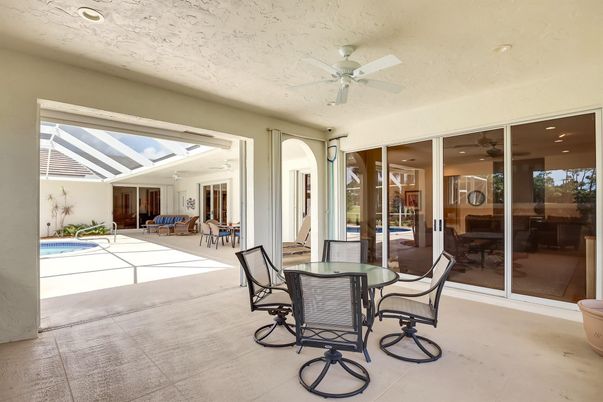 Dining room, Interior, Pool, Recessed Lighting, Sun Room