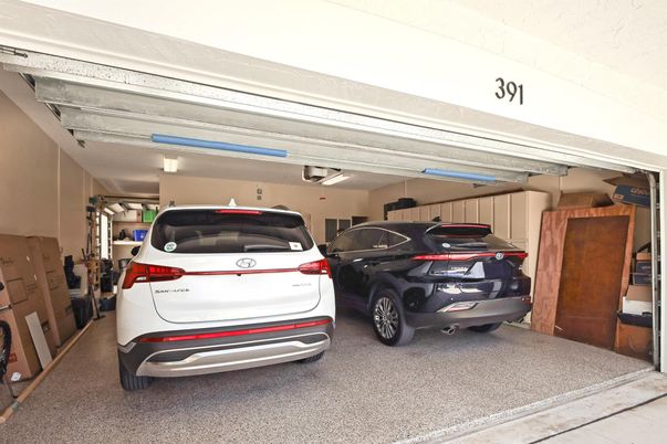 Garage, Interior