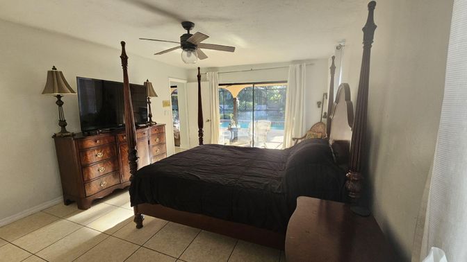 Bedroom, Interior, Water