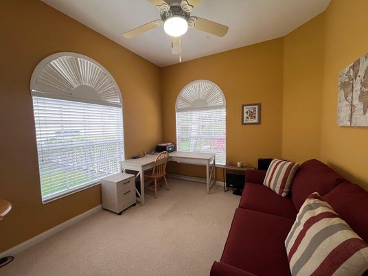 Home Office, Interior
