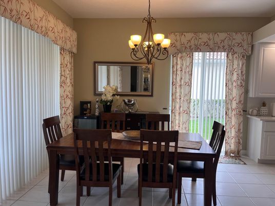 Chandelier, Dining room, Interior