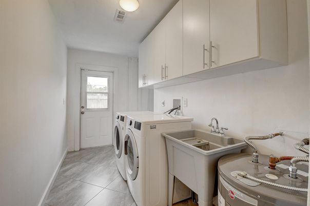 Interior, Washer