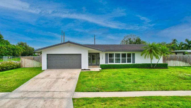 Attached, Backyard, Exterior, Facade, Ranch