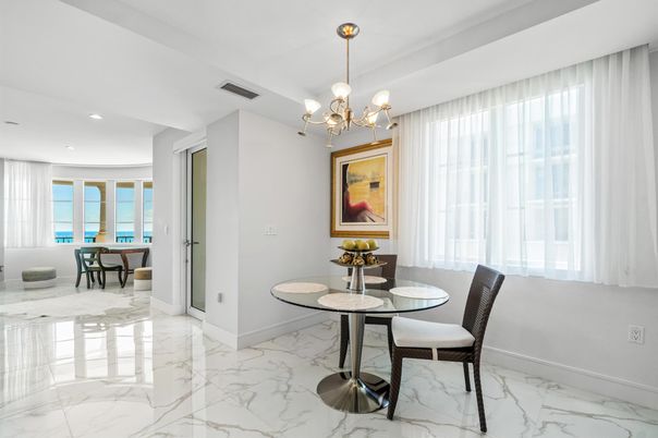 Chandelier, Dining room, Interior, Marble, Recessed Lighting, Water