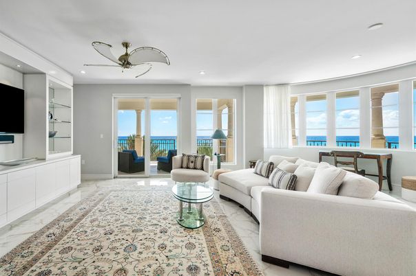Interior, Living room, Recessed Lighting, Water