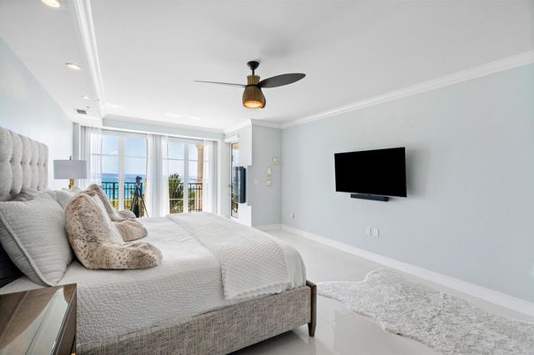 Bedroom, Interior, Recessed Lighting, Water